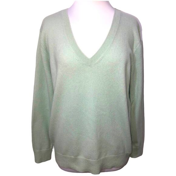 Vince Weekend V-neck Cashmere Sweater Medium EUC - Picture 2 of 10